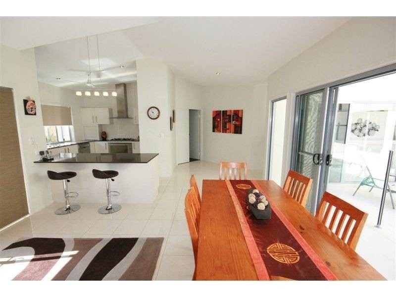 27 Jacksonia Place, Noosaville QLD 4566