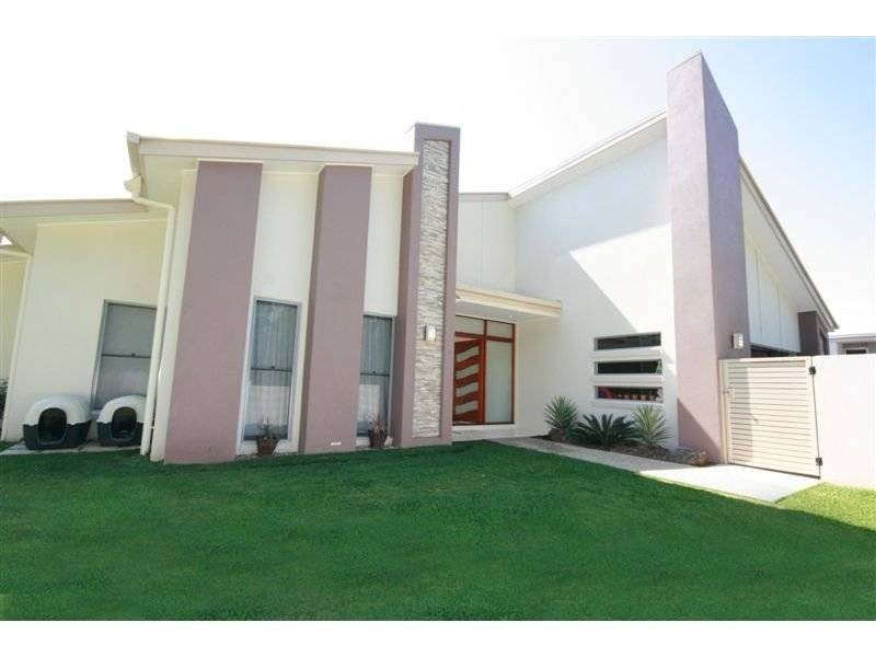 27 Jacksonia Place, Noosaville QLD 4566