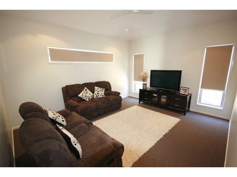 27 Jacksonia Place, Noosaville QLD 4566