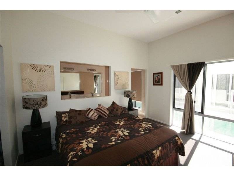 27 Jacksonia Place, Noosaville QLD 4566