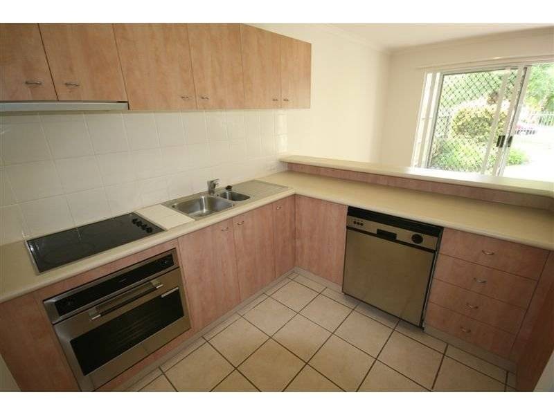 24/18 Lake Weyba Drive, Noosaville QLD 4566