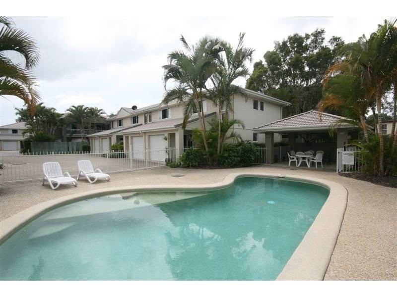 24/18 Lake Weyba Drive, Noosaville QLD 4566