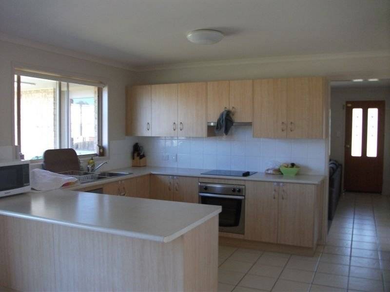 9 Killarney Court, Southside QLD 4570