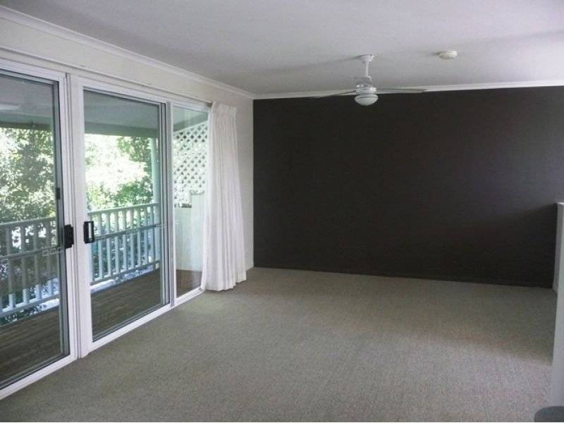 2/74 Southern Cross Parade, Sunrise Beach QLD 4567