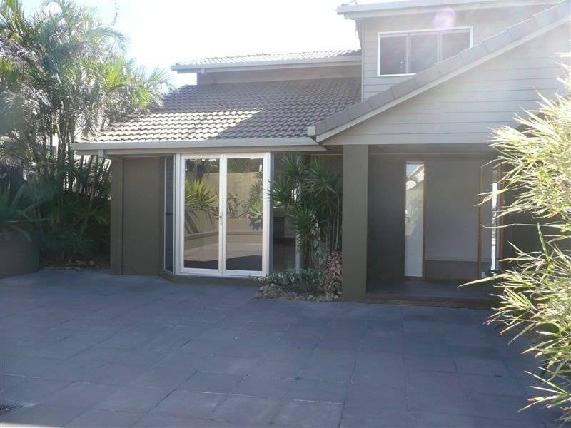 22 Southern Cross Parade, Sunrise Beach QLD 4567