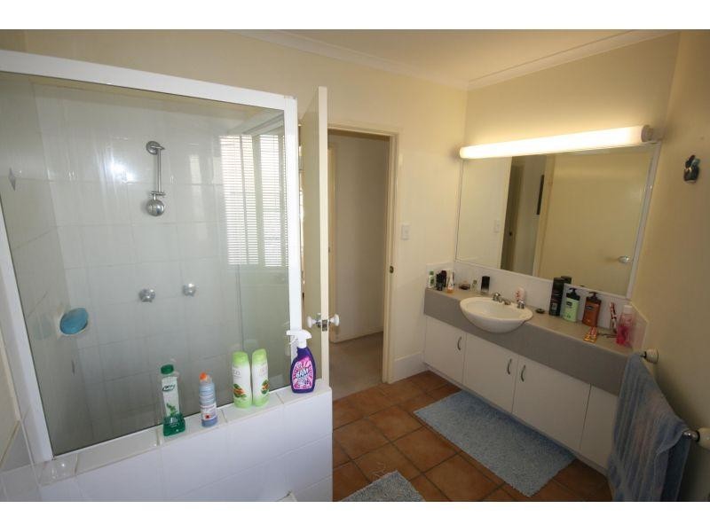 4/16 Howard Street, Noosaville QLD 4566