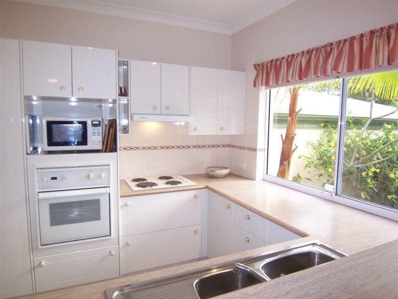 1/5 Russell, Noosaville QLD 4566