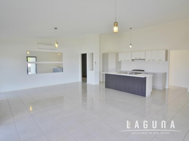 14  Majestic Place, Jones Hill QLD 4570