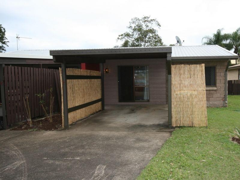 2/5  Ramsey Rd, Southside QLD 4570