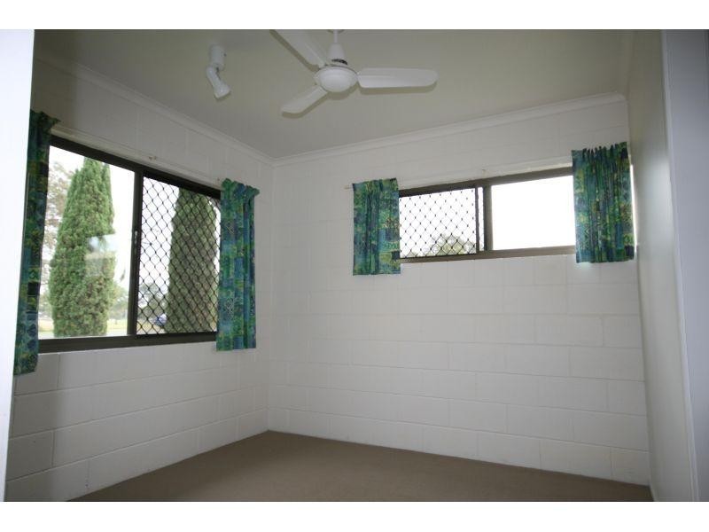 2/5  Ramsey Rd, Southside QLD 4570