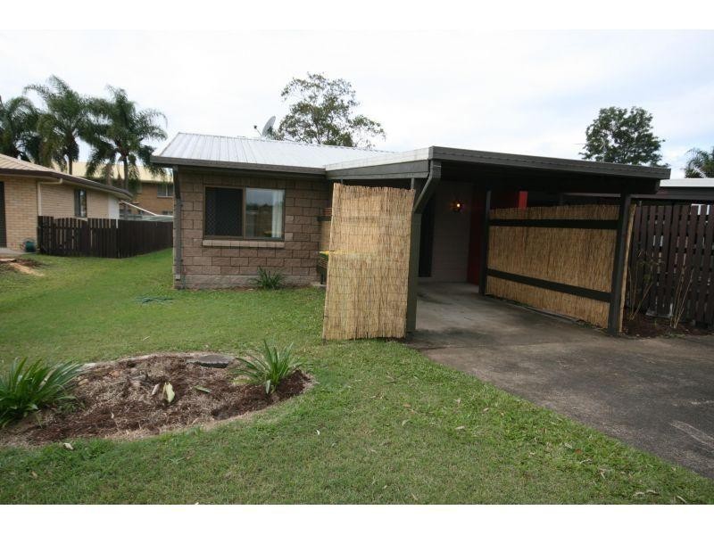 2/5  Ramsey Rd, Southside QLD 4570