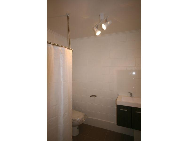 2/5  Ramsey Rd, Southside QLD 4570