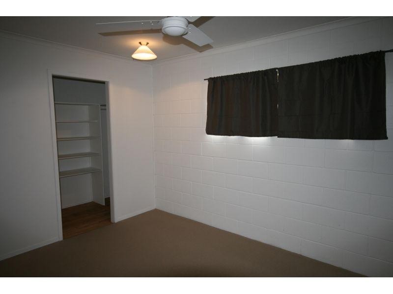 2/5  Ramsey Rd, Southside QLD 4570