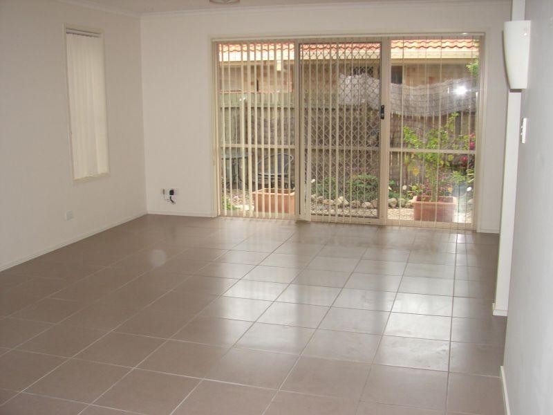 2/5 Ramilles Street, Mount Coolum QLD 4573