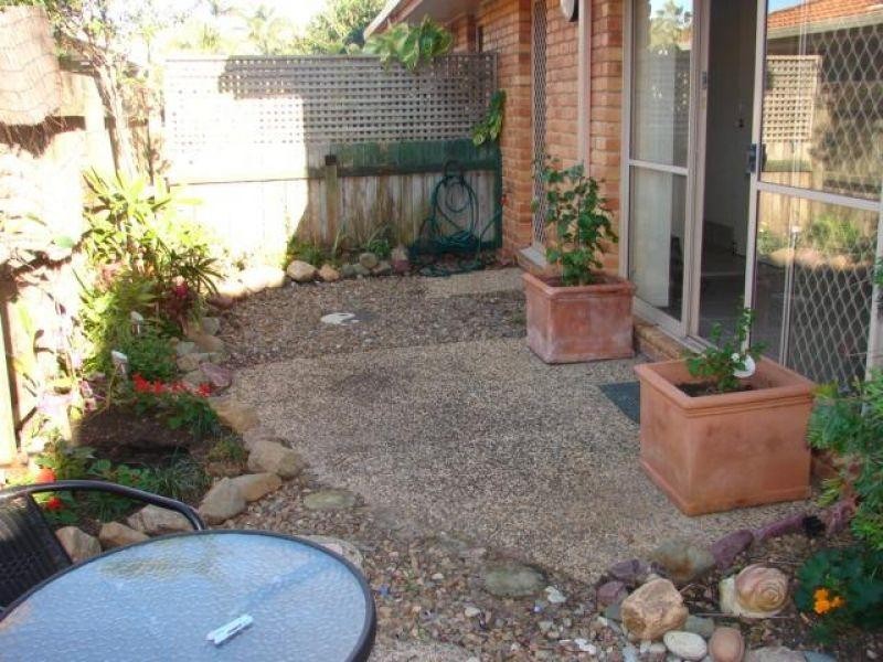 2/5 Ramilles Street, Mount Coolum QLD 4573