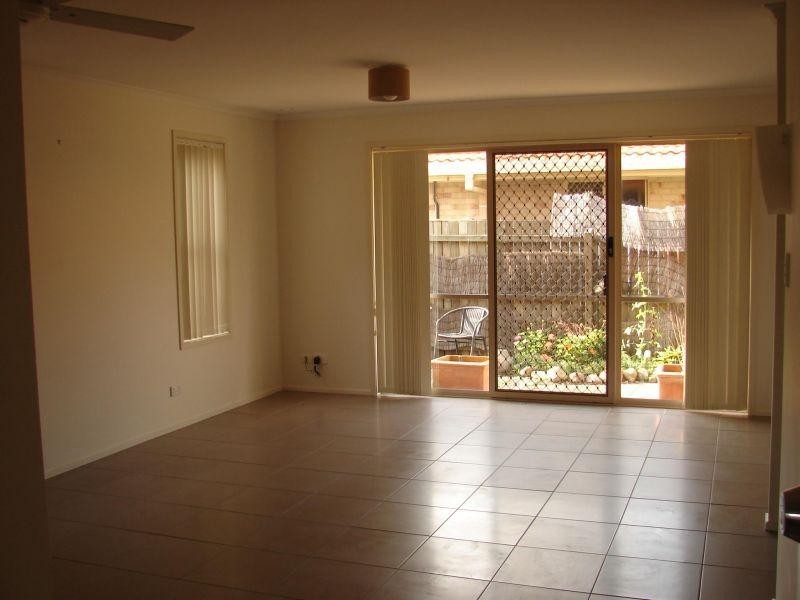 2/5 Ramilles Street, Mount Coolum QLD 4573