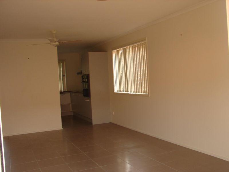 2/5 Ramilles Street, Mount Coolum QLD 4573
