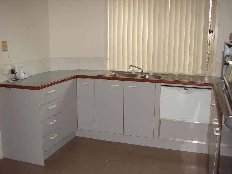 2/5 Ramilles Street, Mount Coolum QLD 4573