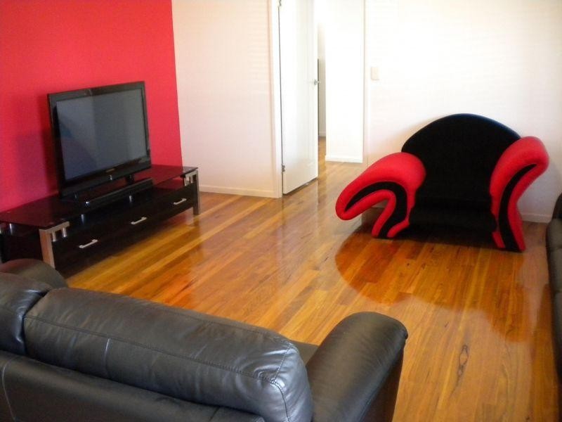 18 Bethongabel Court, Southside QLD 4570