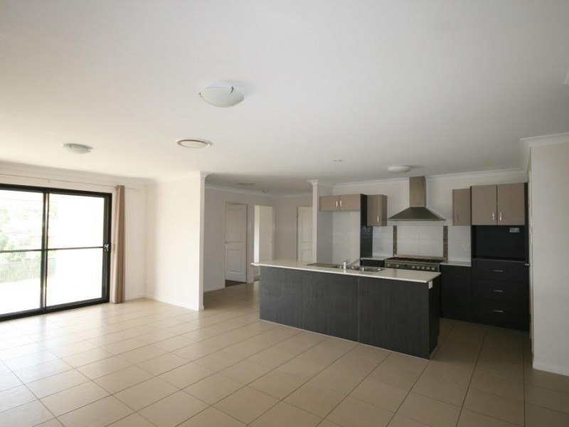 5 Parkview Close, Southside QLD 4570