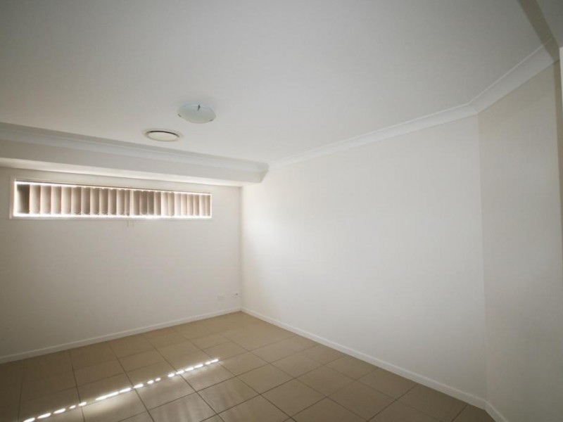 5 Parkview Close, Southside QLD 4570