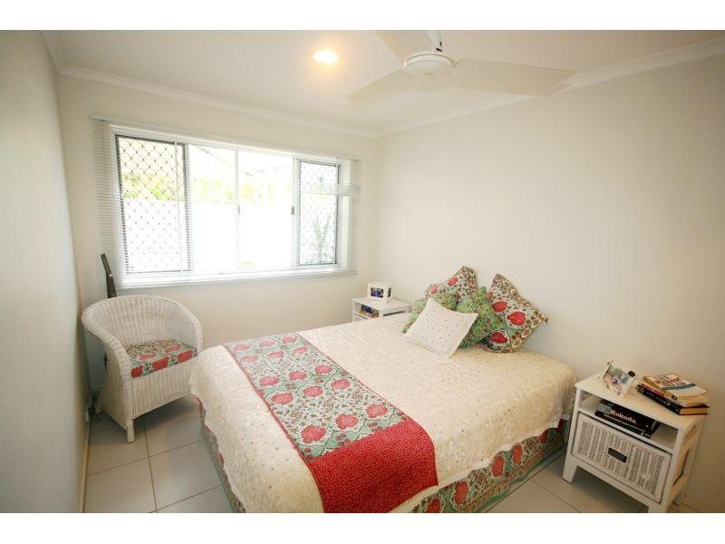 2/11 Woorookool Place, Noosaville QLD 4566
