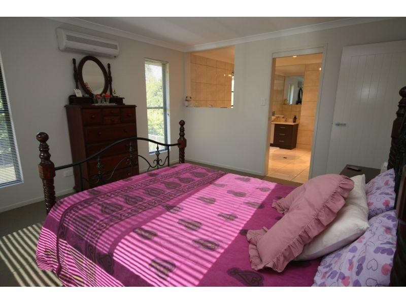 26 Emerald Drive, Southside QLD 4570