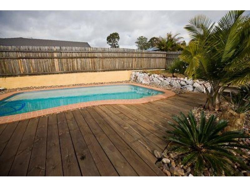 5 Bushland Drive, Southside QLD 4570