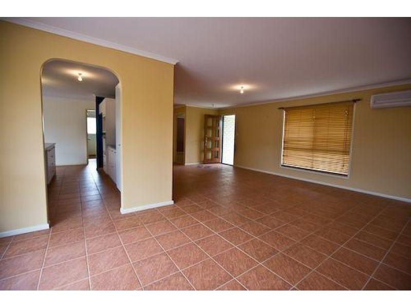 5 Bushland Drive, Southside QLD 4570