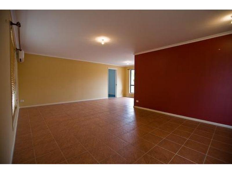 5 Bushland Drive, Southside QLD 4570