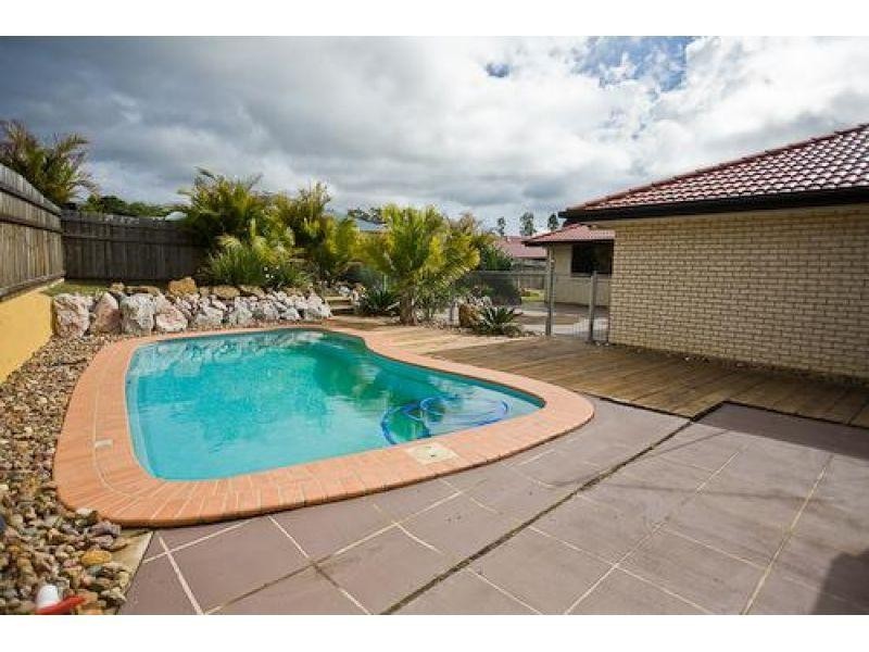 5 Bushland Drive, Southside QLD 4570