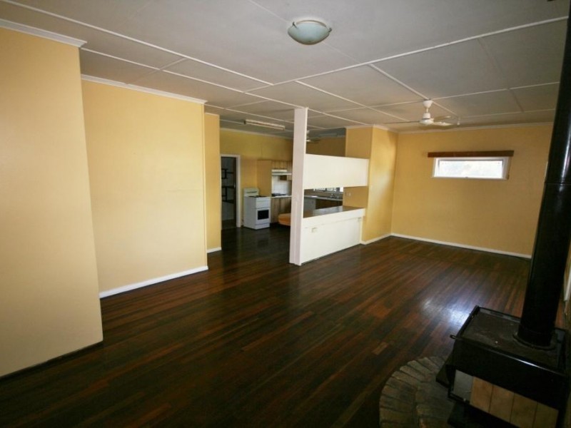 42 Oak Street, Gympie QLD 4570