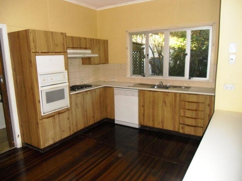 42 Oak Street, Gympie QLD 4570