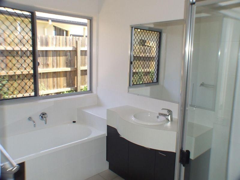 79 Gympie View Drive, Southside QLD 4570