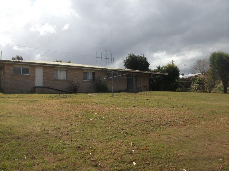 7  Australia Drive, Southside QLD 4570