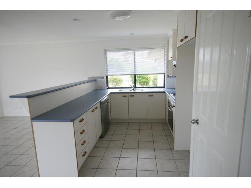 61 Silky Oak Dr, Southside QLD 4570