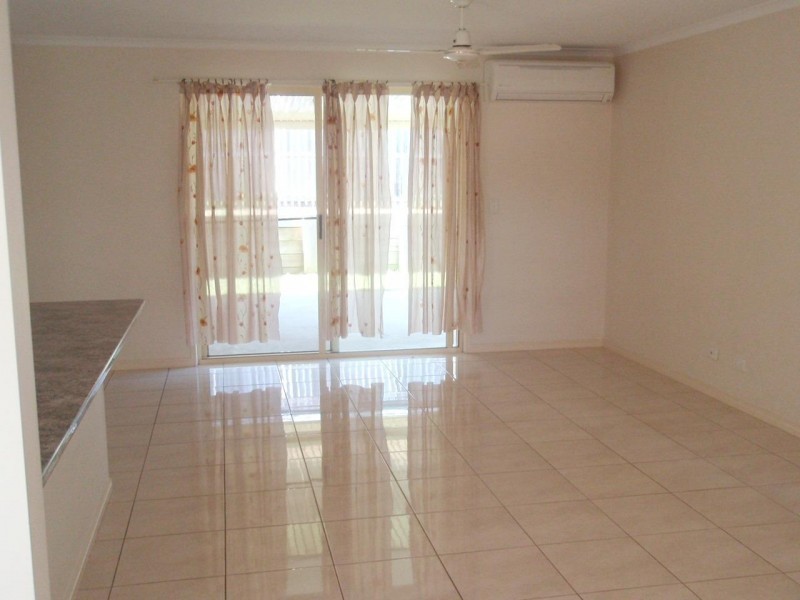 5 Decker Place, Southside QLD 4570
