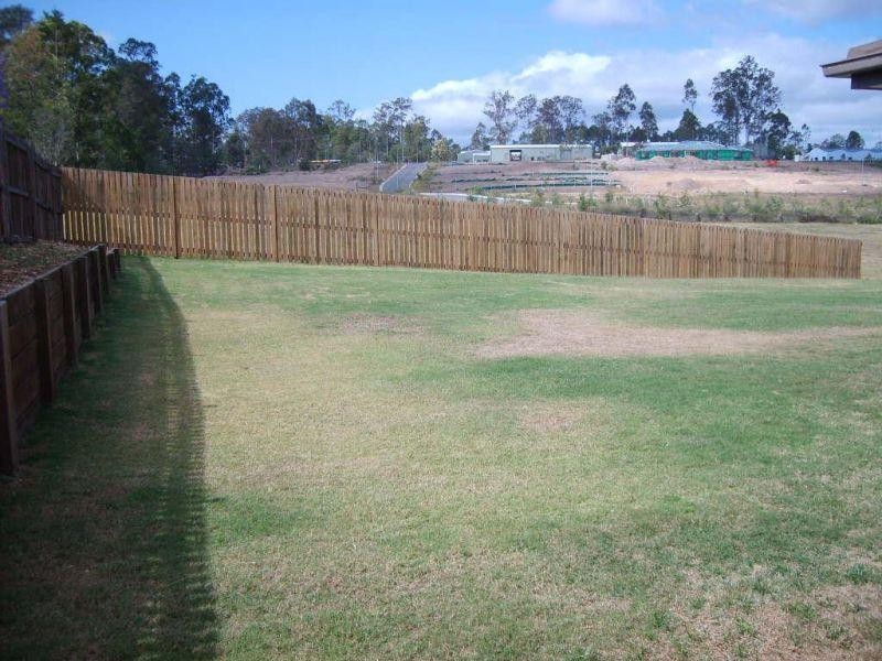 5 Decker Place, Southside QLD 4570