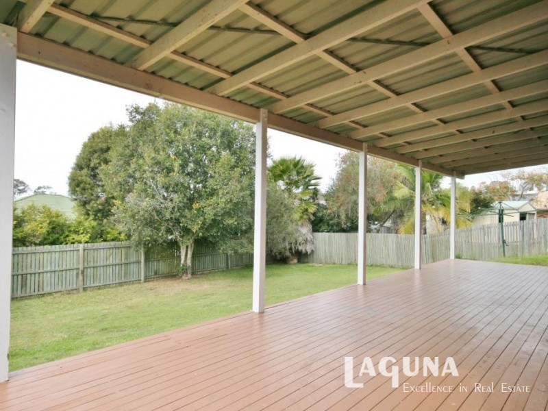 11 Lily Street, Southside QLD 4570