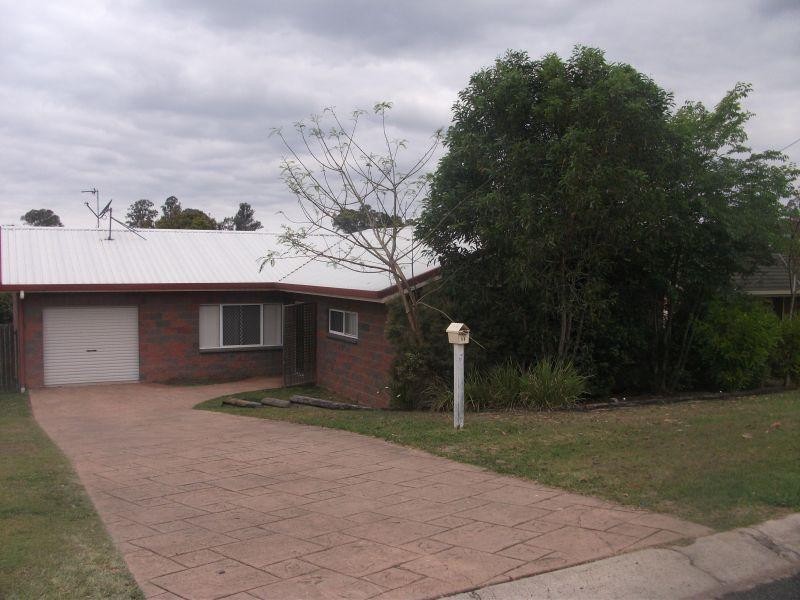 11 Lily St, Southside QLD 4570