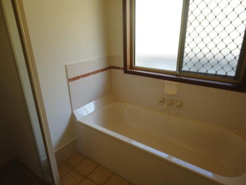 2 Outlook Drive, Tewantin QLD 4565