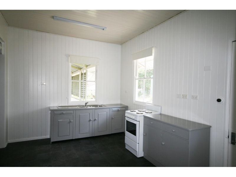 22 Caledonian Hill, Gympie QLD 4570