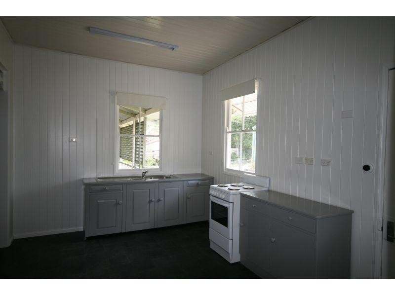 22 Caledonian Hill, Gympie QLD 4570