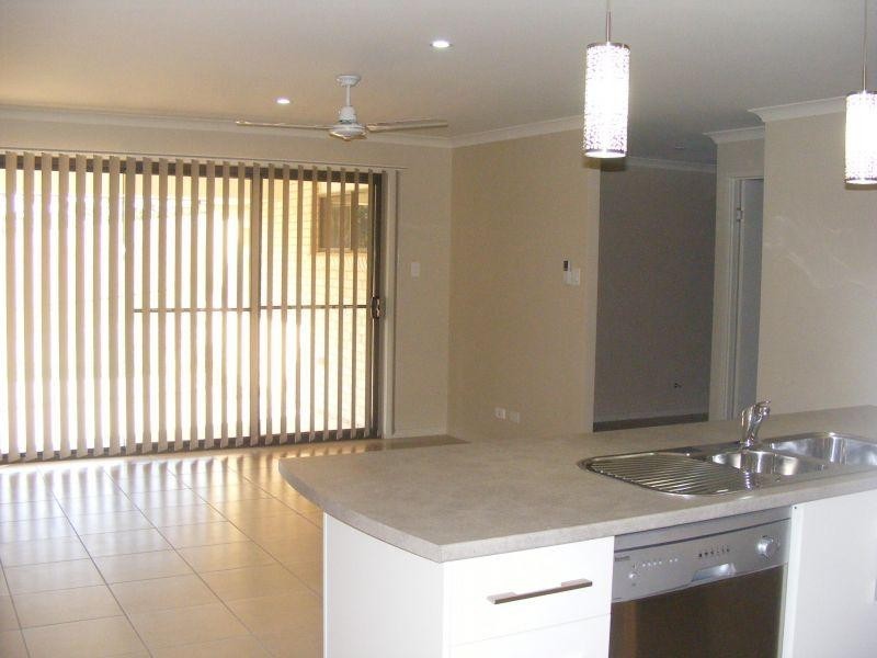 8 Brianna Court, Araluen QLD 4570