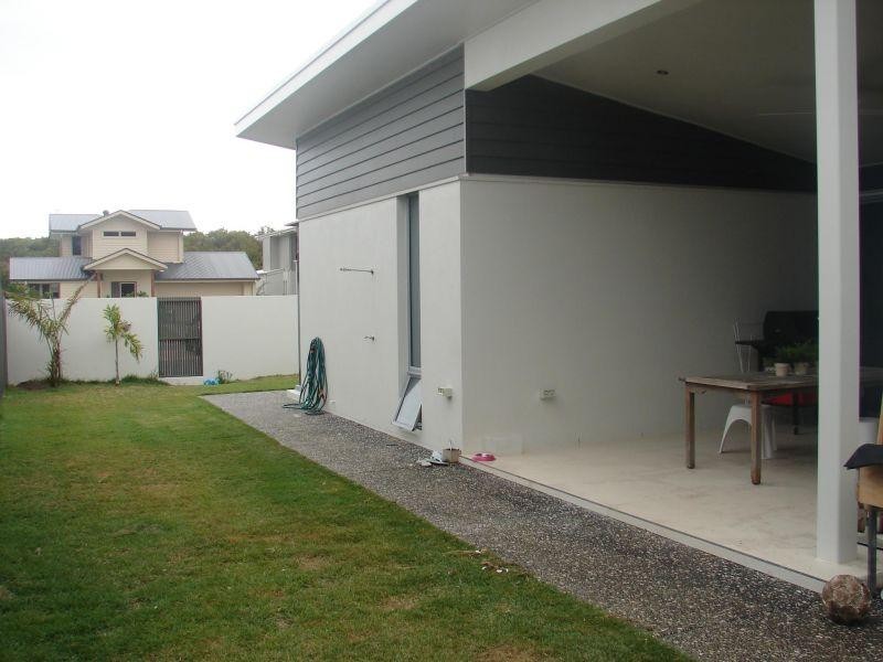 2 Surfside Lane, Mount Coolum QLD 4573
