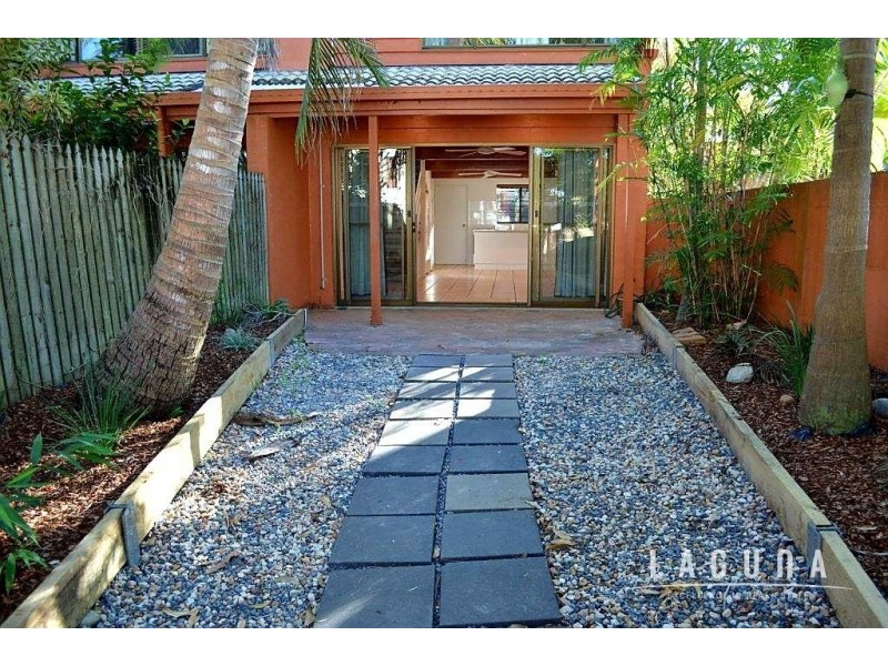 4/2 Dolphin Crescent, Noosaville QLD 4566