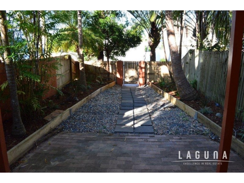 4/2 Dolphin Crescent, Noosaville QLD 4566