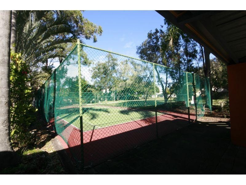 4/2 Dolphin Crescent, Noosaville QLD 4566