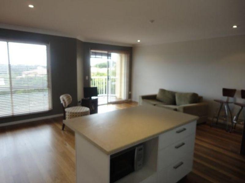 2/69 Southern Cross Parade, Sunrise Beach QLD 4567