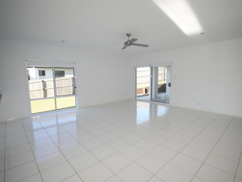 3 Presidential Avenue, Jones Hill QLD 4570